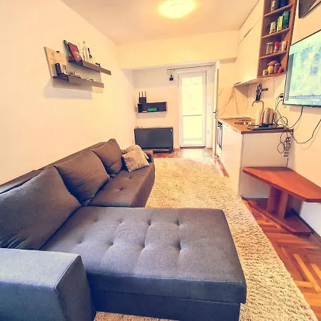 The Spots - 300m From The Gondola Apartment Brzece