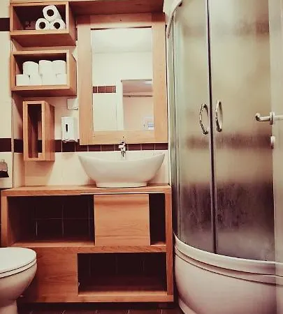 The Spots - 300m From The Gondola Apartment